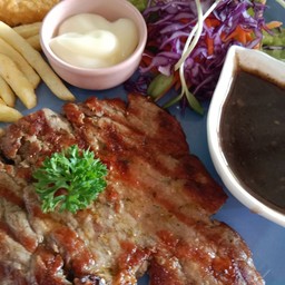 สเต็กหมูพริกไทยดำ