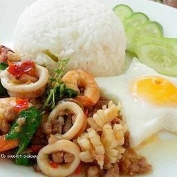 ข้าวกะเพราทะเล
