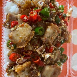 พริกเกลือหมูกรอบ