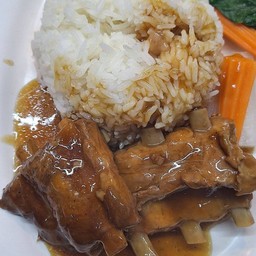 ข้าวซี่โครงหมูอบ