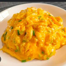 ข้าวไข่ข้น
