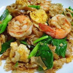 Stir-Fried Noodle with Seafood