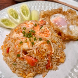 [อร่อยซ่ากับโค้ก] ข้าวผัดกุ้ง + ไข่ดาว +  โค้ก ออริจินัล (กระป๋อง)