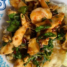 ข้าวกระเพรา