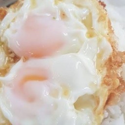 ข้าวกล่อง+ไข่ดาว 2 ฟอง