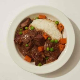 ข้าวหน้าสตูว์ลิ้นวัว