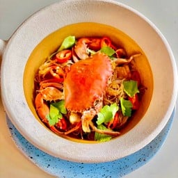 ปูไข่อบวุ้นเส้นหม้อดิน Bake mud crab with noodles