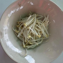 ถั่วงอกลวก