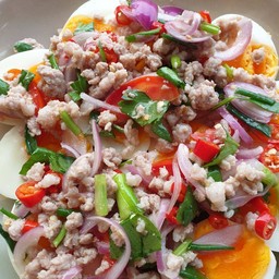 ยำไข่เค็มหมูสับ