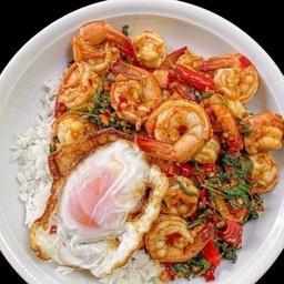 ข้าวกะเพรากุ้ง