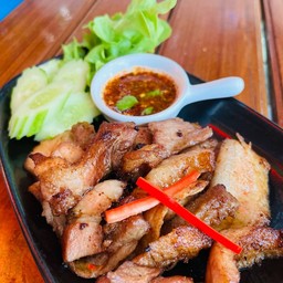 หมูย่างสูตรลับ น้ำจิ้มแจ่ว deep fried marinated pork