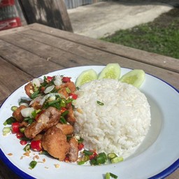 ข้าวหมูคั่วพริกเกลือ