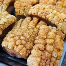 กระเพรานายช่างกอล์ฟ (กระเพรารสจัดจ้านสไตล์บ้านนอก)