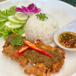 ข้าวไก่กรอบซอสเขียวหวาน