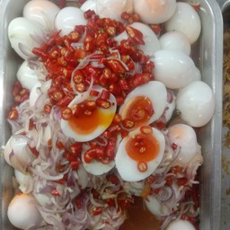 ยำไข่ต้ม