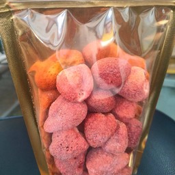 สตอเบอรี่อบกรอบ