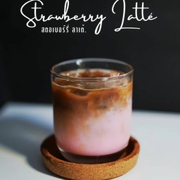 สตอเบอรี่ ลาเต้ หอมๆ