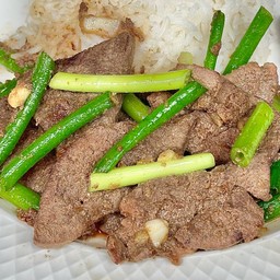 ดอกหอมผัดตับหมู ( กับข้าว )