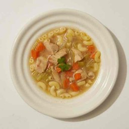 ซุปไก่ใส่มักกะโรนี