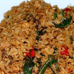 ข้าวคลุกโหระพาหมูสับ