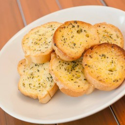 ขนมปังกระเทียม 1เซท  4  ชิ้น