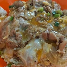 ข้าวหมูหน้าไข่