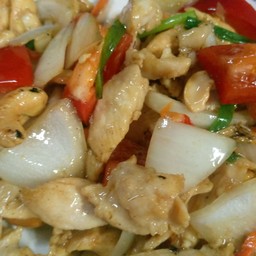 ไก่ผัดเม็ดมะม่วงหิมพานต์