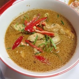 พะแนงเนื้อไก่