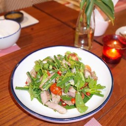 ยำคอหมูย่าง Spicy Grilled Pork Salad