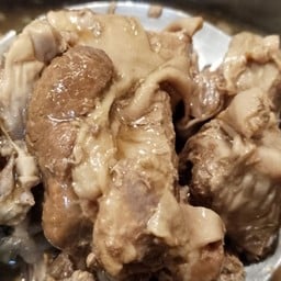 ข้าวหมูตุ๋นทรงเครื่อง