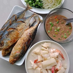 น้ำพริกพร้อมผัก+ต้มกะทิหน่อไม้+ปลาทูทอด1ตัว