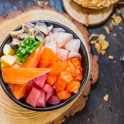 ข้าวหน้าปลาดิบรวม