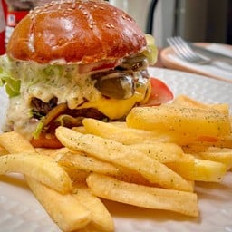 Beef Burger (เบอร์เกอร์เนื้อ)