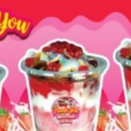 สตรอเบอรี่โยเกิร์ต(หน้า รร.เทศบาล5)