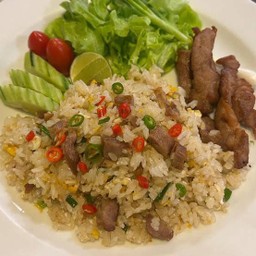 ข้าวผัดหมูแดดเดียว