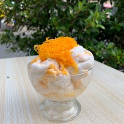 กะทิสดไข่แข็งหวานมันถ้วยใหญ่