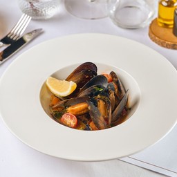 Back Mussels white wine