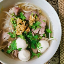 ก๋วยเตี๋ยวน้ำใสหมู