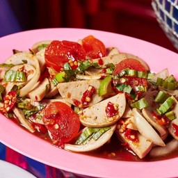ยำหมูยอโบราณไข่แดงเค็ม