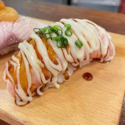 ซูชิแซลมอนเผาไฟมายองเนส