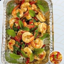 ข้าวกระเพรากุ้งจุก