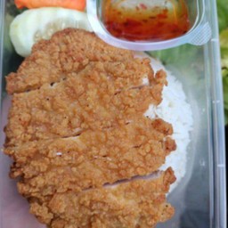 มุมทอด+กะเพราพริกแห้ง+ข้าวขาหมู
