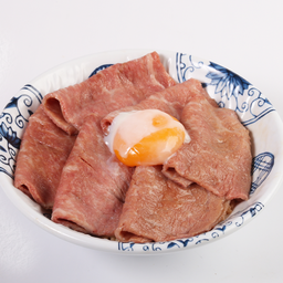 ข้าวหน้าเนื้อสไลด์ย่างท็อปไข่ออนเซ็น