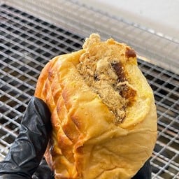 ปังปิ้งแบบก้อนพริกเผาหมูหยอง