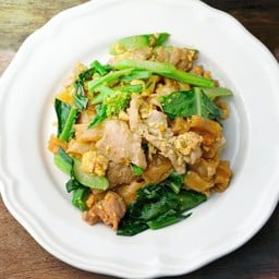 ก๋วยเตี๋ยวผัดซีอิ๊ว