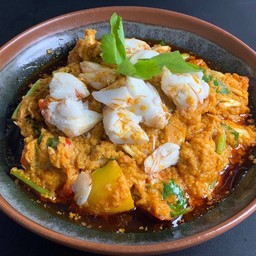 เนื้อปูก้อนผัดผงกะหรี่