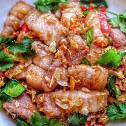 สามชั้นผัดกะปิ