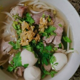 ก๋วยเตี๋ยวปากซอย บ้านคุณตา