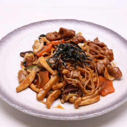 เส้นอินานิวะ ผัดซอสไก่หรือหมู