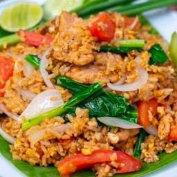 ข้าวผัดรถไฟ